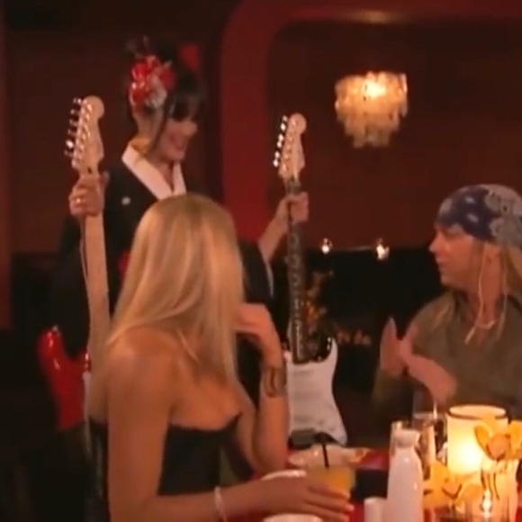 Red Fender Stratocaster signed by Bret Michaels - Picture 2 of 8